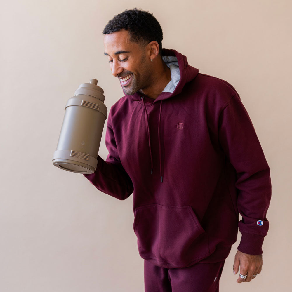 78-oz-titan-bottle-pastel-collection-j3 32_Manna_Website_Lifestyles_Titan_Darker_2.jpg