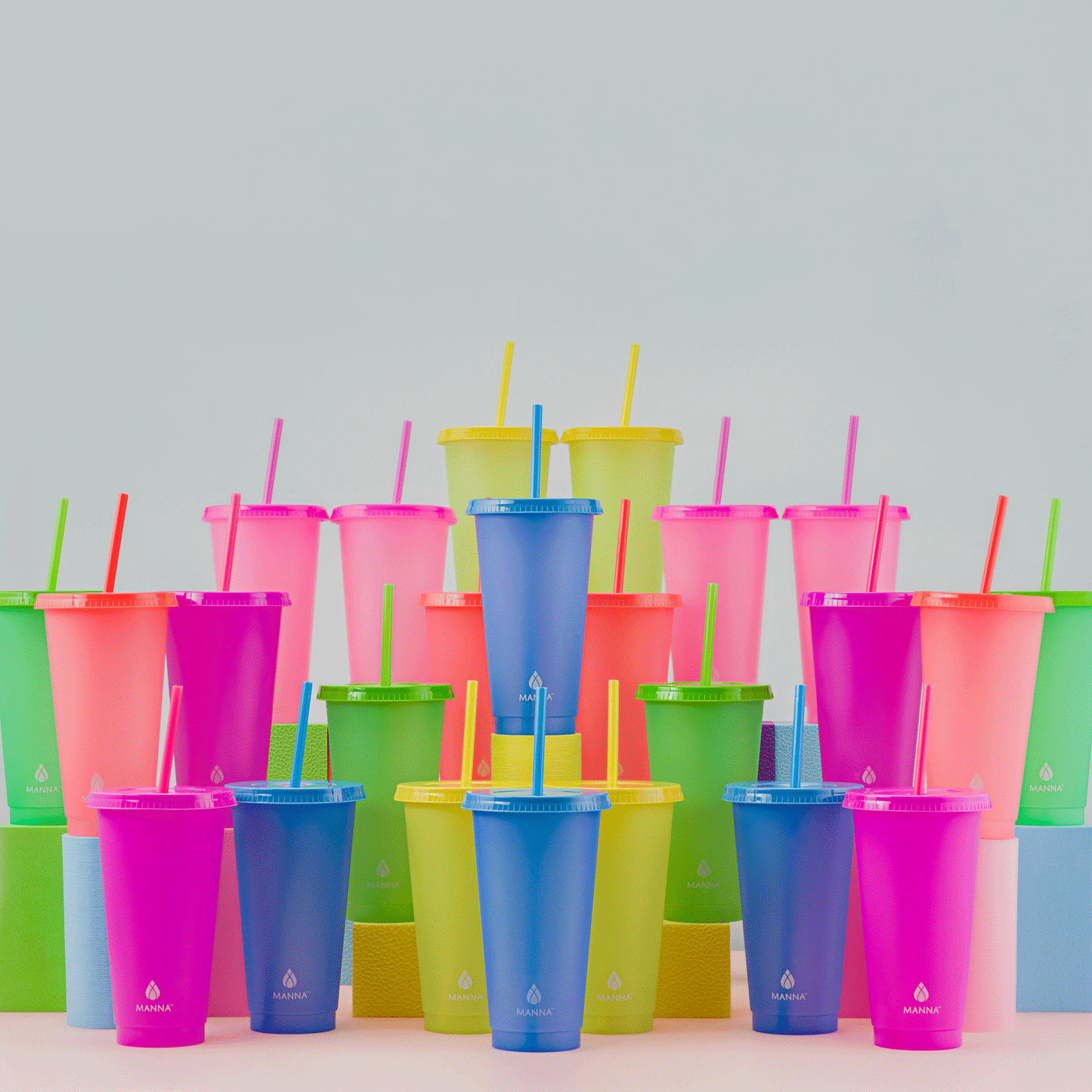 24-piece-original-color-changing-cup-set-o4 A0029811.gif
