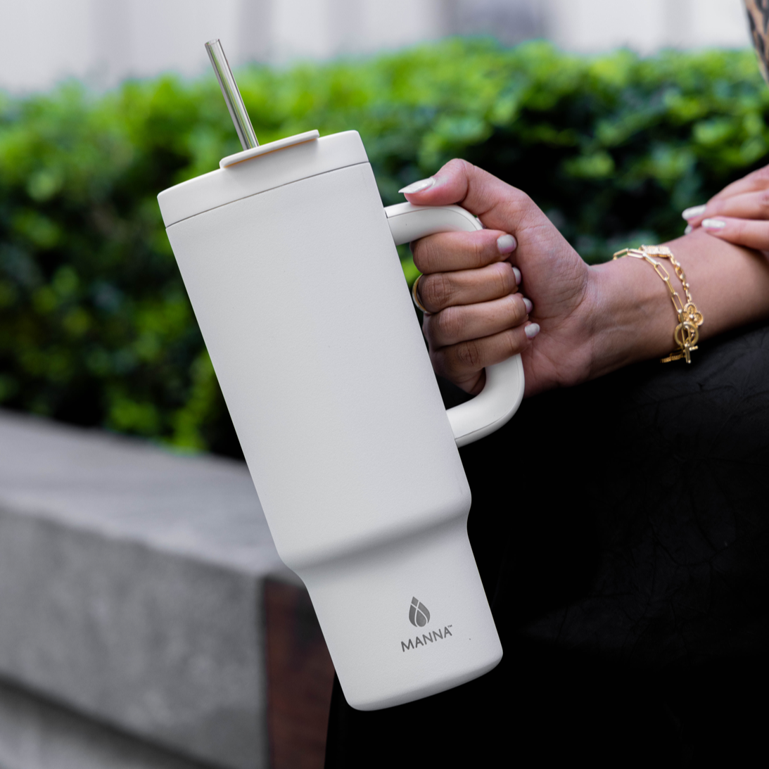 40-oz-leisure-tumbler-m9 Core_Home_Manna_Lifestyle_AUG_13-38.png